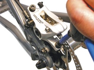 bicycle hydraulic disc brake adjustment